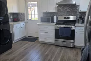 7453 Blewett Ave, Lake Balboa, CA 91406 - Photo 10