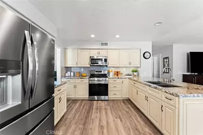 38706 La Mancha Court, Palmdale, CA 93550 - Photo 16