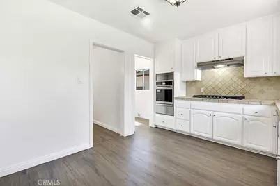 6056 Woodman Avenue, Van Nuys, CA 91401 - Photo 12