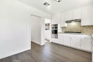 6056 Woodman Ave, Van Nuys, CA 91401 - Photo 12