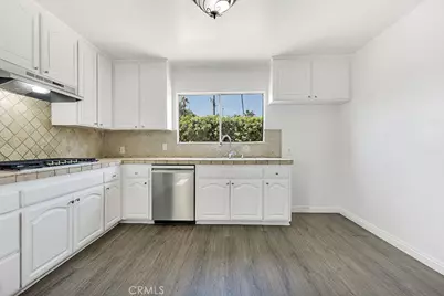 6056 Woodman Avenue, Van Nuys, CA 91401 - Photo 10