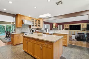 4956 Hood Dr, Woodland Hills, CA 91364 - Photo 18