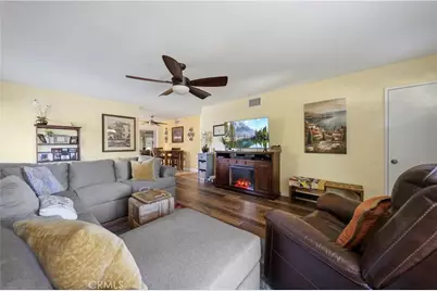 19508 Avenue Of The Oaks, Newhall, CA 91321 - Photo 10