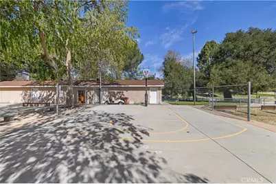 19508 Avenue Of The Oaks, Newhall, CA 91321 - Photo 52