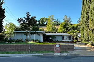 26261 Veva Way, Calabasas, CA 91302 - Photo 1