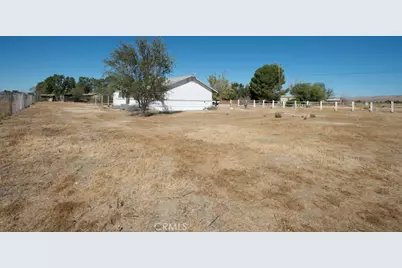 5902 Margaritha, Rosamond, CA 93560 - Photo 36