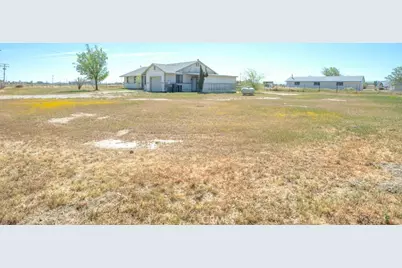 5902 Margaritha, Rosamond, CA 93560 - Photo 6