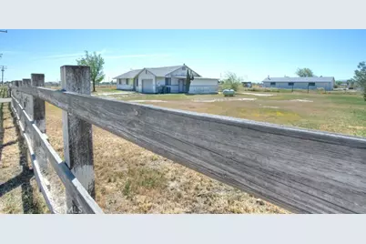5902 Margaritha, Rosamond, CA 93560 - Photo 4