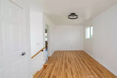 1330 W 48th, Los Angeles, CA 90037 - Photo 30