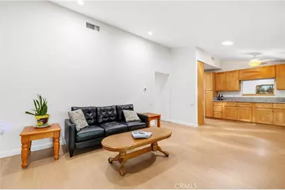 19204 Avenue Of The Oaks #B, Newhall, CA 91321 - Photo 8