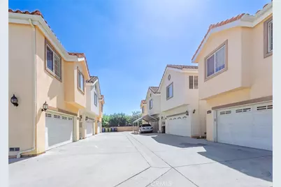 8425 Burnet Avenue #6, North Hills, CA 91343 - Photo 28