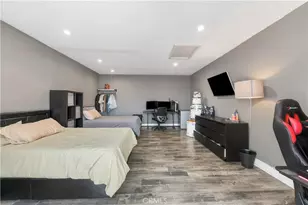 15741 Haynes St, Van Nuys, CA 91406 - Photo 24