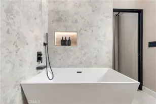 15741 Haynes St, Van Nuys, CA 91406 - Photo 16