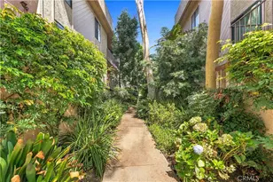 15207 Magnolia Blvd, Sherman Oaks, CA 91403 - Photo 40