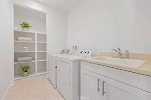 27314 Weldon Wy, Saugus, CA 91350 - Photo 22