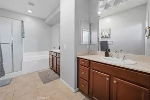 28600 Pietro Dr, Valencia, CA 91354 - Photo 24