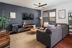 28600 Pietro Dr, Valencia, CA 91354 - Photo 8