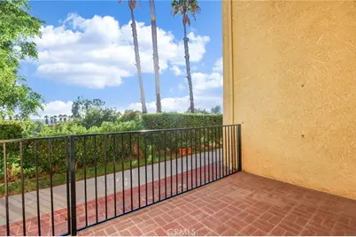 7718 Via Napoli, Burbank, CA 91504 - Photo 2