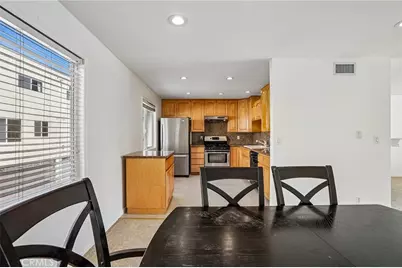 7718 Via Napoli, Burbank, CA 91504 - Photo 18