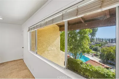 7718 Via Napoli, Burbank, CA 91504 - Photo 34