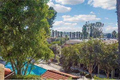 7718 Via Napoli, Burbank, CA 91504 - Photo 36