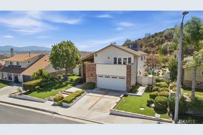 23134 La Granja, Valencia, CA 91354 - Photo 2