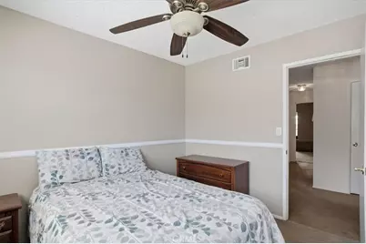 23134 La Granja, Valencia, CA 91354 - Photo 30
