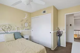 23134 La Granja, Valencia, CA 91354 - Photo 34
