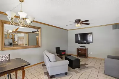 23134 La Granja, Valencia, CA 91354 - Photo 18