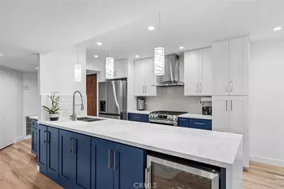 5325 Lindley Avenue #106, Tarzana, CA 91356 - Photo 2
