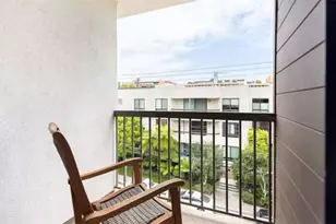 911 N Kings, West Hollywood, CA 90069 - Photo 20