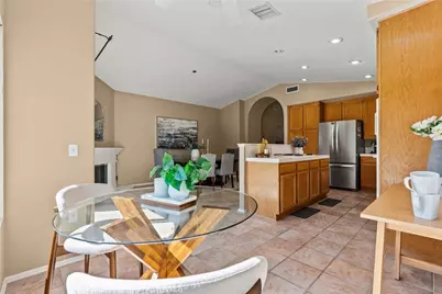 28712 Park Woodland, Saugus, CA 91390 - Photo 18