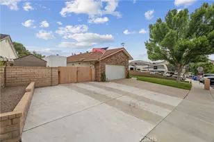 20755 Benz, Saugus, CA 91350 - Photo 2