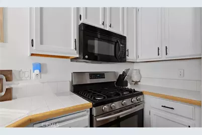 22905 Banyan #228, Saugus, CA 91390 - Photo 12
