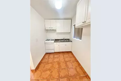 13198 Brand Boulevard, San Fernando, CA 91340 - Photo 34