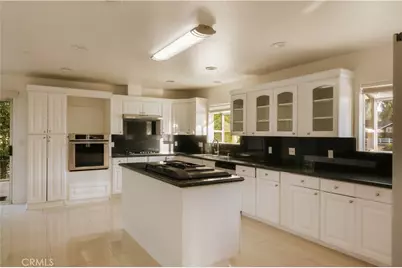 18841 Pasadero Drive, Tarzana, CA 91356 - Photo 8