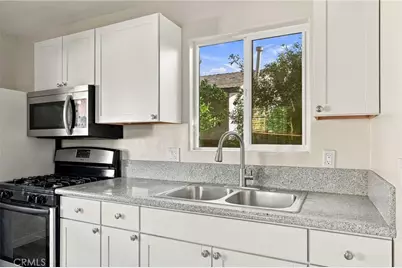 7455 Blewett Avenue, Van Nuys, CA 91406 - Photo 10