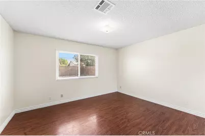 38470 Division, Palmdale, CA 93550 - Photo 18