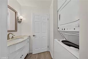 7025 Glade Ave, Canoga Park, CA 91303 - Photo 12