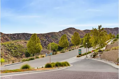 25110 Citron Lane, Canyon Country, CA 91387 - Photo 32