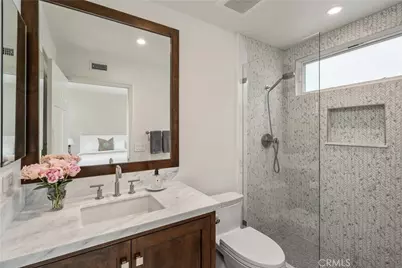 24918 Vista Verenda, Woodland Hills, CA 91367 - Photo 20