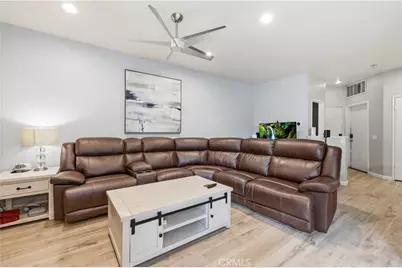 30341 Marigold, Castaic, CA 91384 - Photo 8