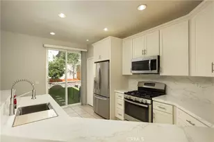 28215 Clementine Dr, Saugus, CA 91350 - Photo 4