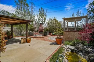 25628 Alicante, Valencia, CA 91355 - Photo 20