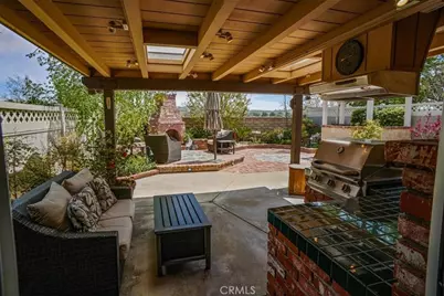 25628 Alicante, Valencia, CA 91355 - Photo 16