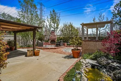 25628 Alicante, Valencia, CA 91355 - Photo 20