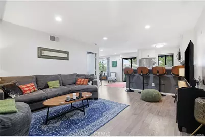 18530 Hatteras Street #337, Tarzana, CA 91356 - Photo 1