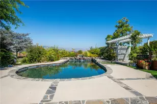 12546 Middlecoff Pl, Granada Hills, CA 91344 - Photo 2