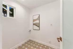 20967 Bandera St, Woodland Hills, CA 91364 - Photo 22