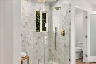 20967 Bandera St, Woodland Hills, CA 91364 - Photo 42